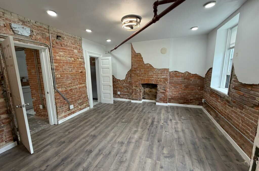 129 N. 2nd St. Unit #4 Rockford, IL 61107